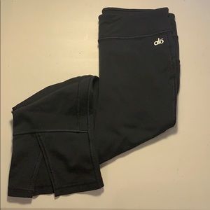 ALO Yoga Black Cropped Flare Pants (S)